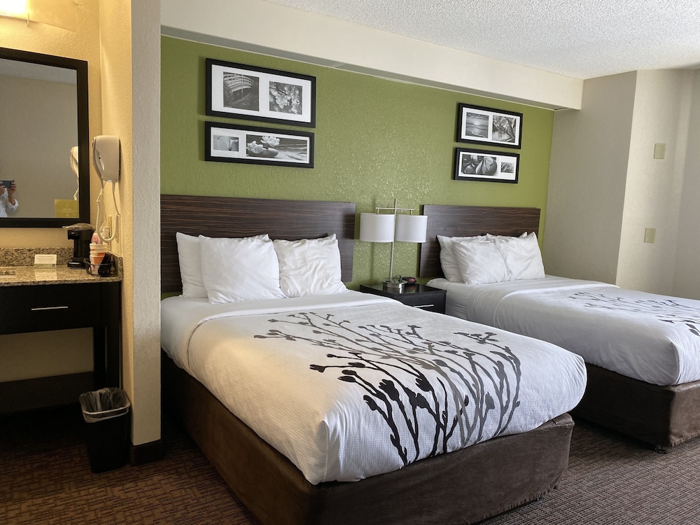 Spark by Hilton Louisville Airport - photo 16