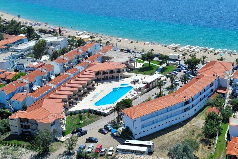 Toroni Blue Sea Hotel and Spa in Neos Marmaras, Greece