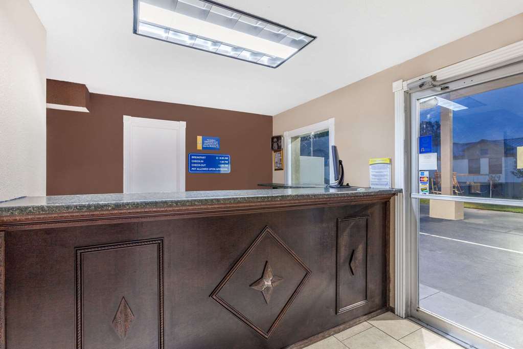 Days Inn by Wyndham Jacksonville - photo 3