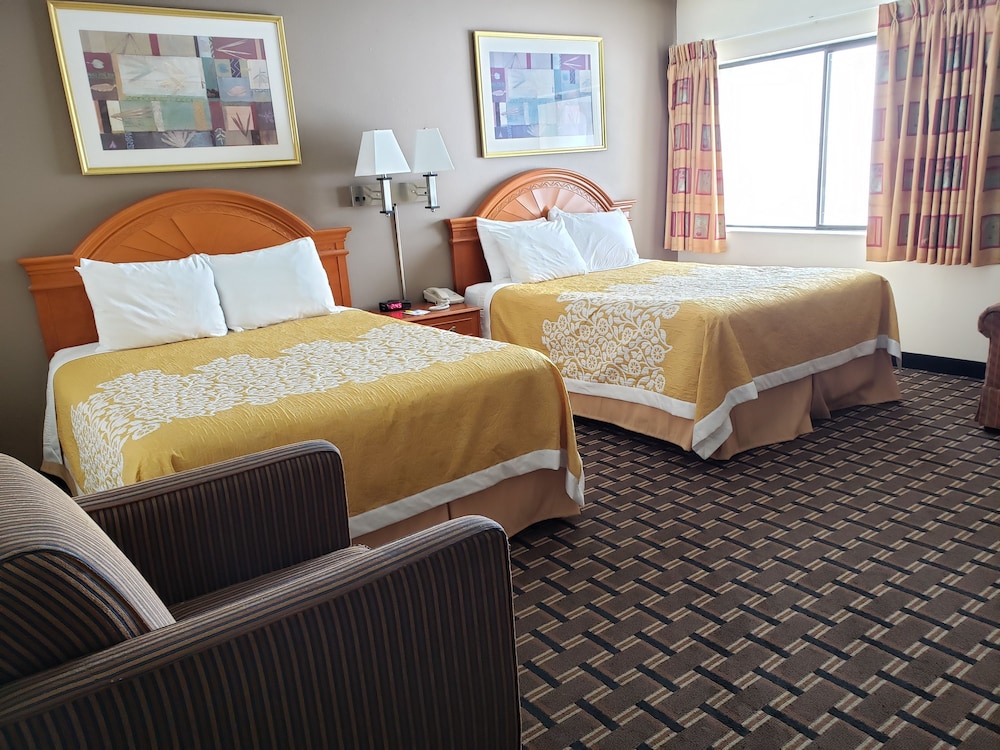 Days Inn by Wyndham Portage Cascade Mountain area - photo 23