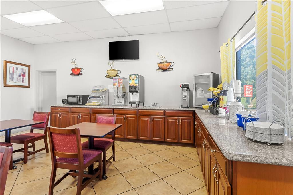 Days Inn by Wyndham Huntington - photo 13