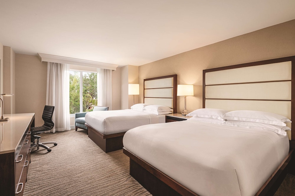 Hilton Naples - photo 10