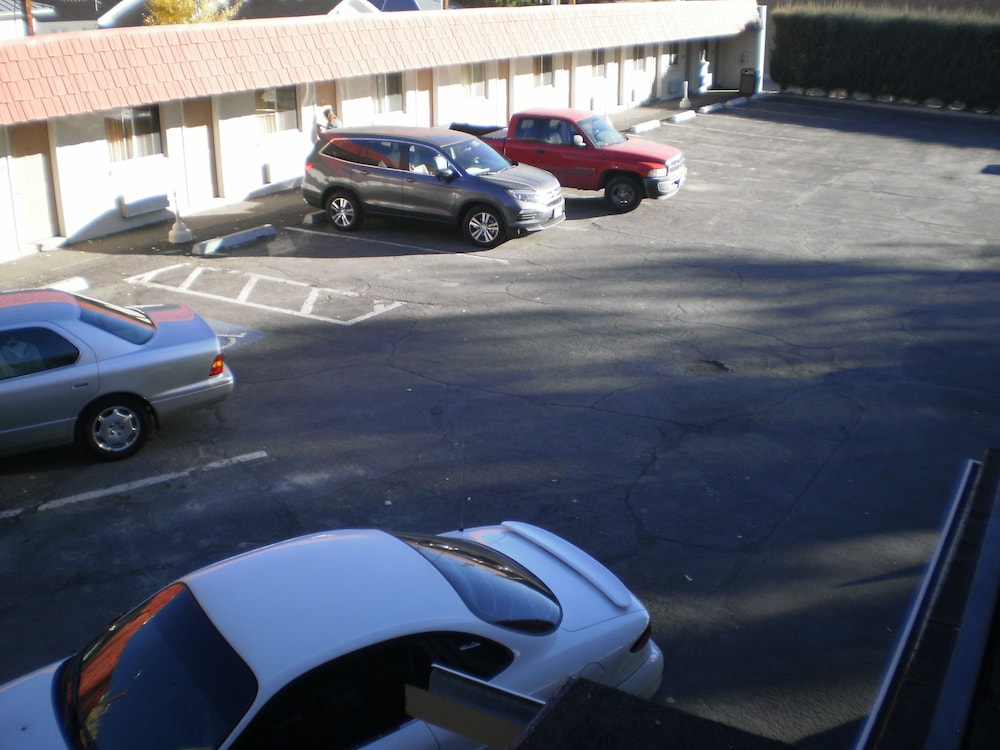 Magnuson Hotel Park Vue - photo 19