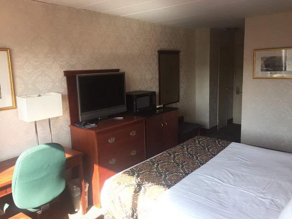 Airway Inn at LaGuardia - photo 4