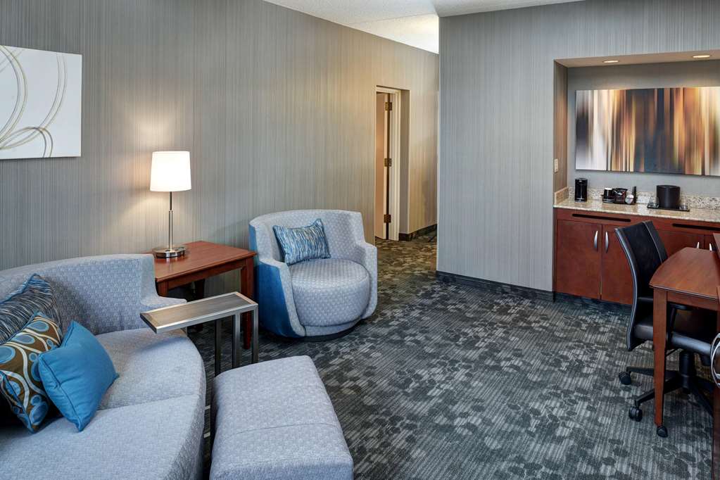Sonesta Select Milwaukee Brookfield - photo 14