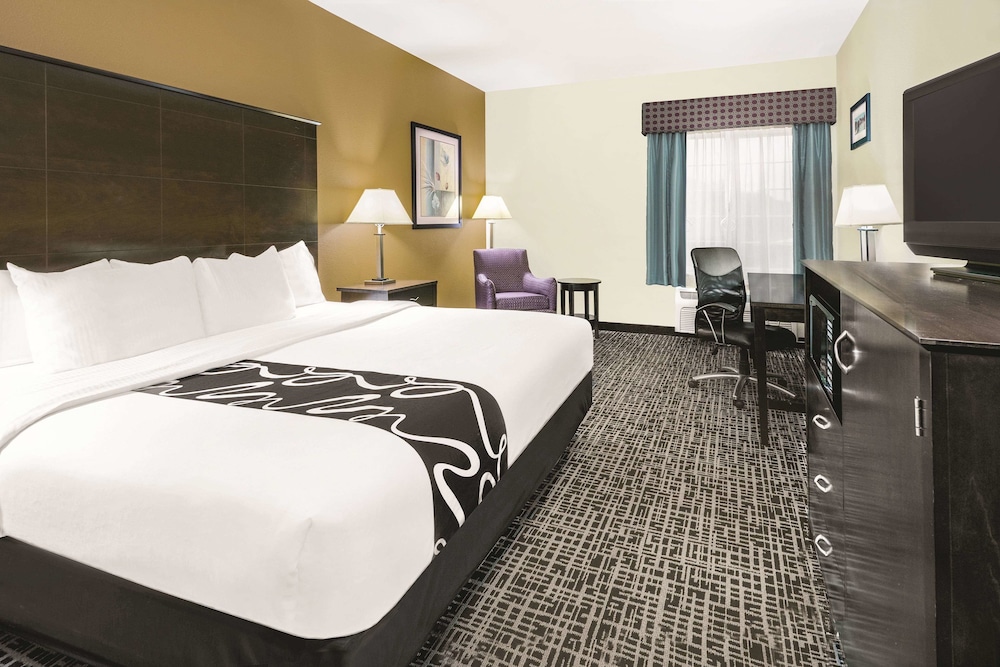 Spark by Hilton San Antonio Dominion - photo 14