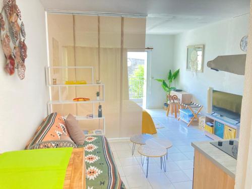 Studio Bougainvillier Style Bohème — 4-Star Luxury Hotel in Marigot, Saint Martin