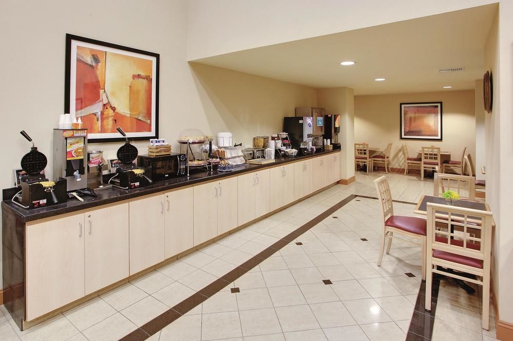 La Quinta Inn & Suites by Wyndham Armonk Westchester - photo 38