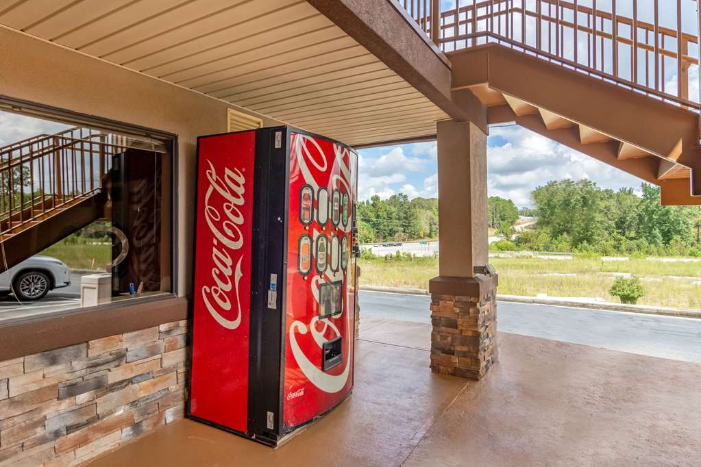 Econo Lodge Byron Warner Robins - photo 3