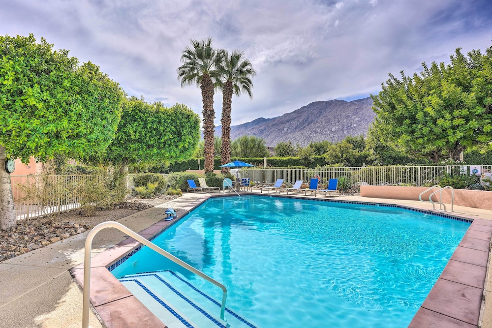 Resort Amenities: Updated Palm Springs Villa - photo 3