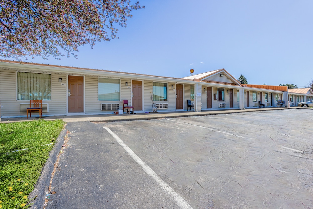 Cozy Garden Inn By OYO Hwy 40 Richmond - photo 64