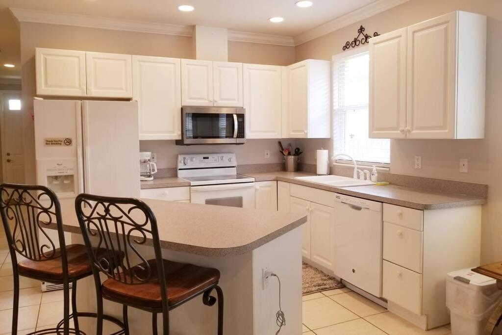 823 104th Ave. N. Naples in Naples, United States