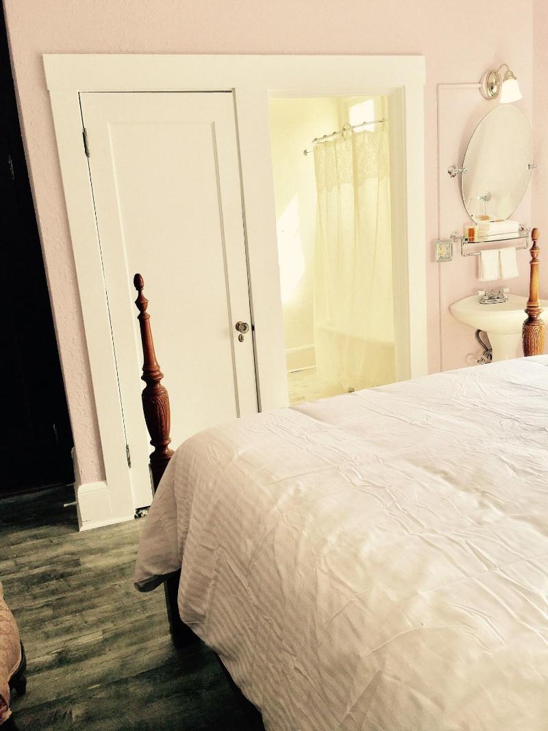 The DeLand Hotel - photo 32