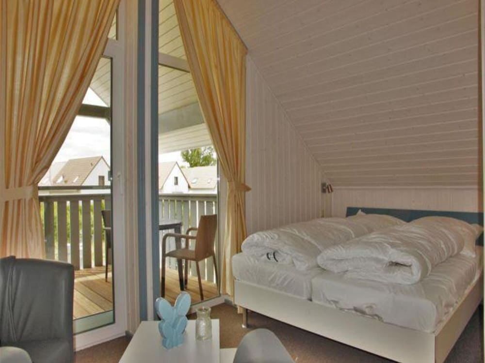 Ferienhaus im Ferienpark Mueritz — 4-Star Luxury Hotel in Rechlin, Germany