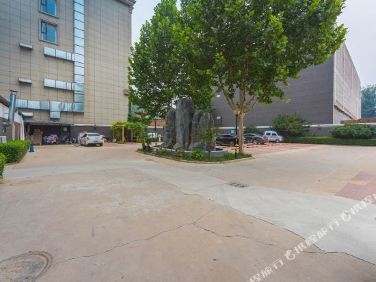 Eaka Hotel Baoding Tangxian - carbon neutral hotel in Baoding