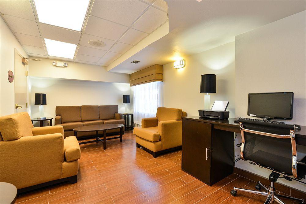 Sleep Inn & Suites Riverfront - photo 7