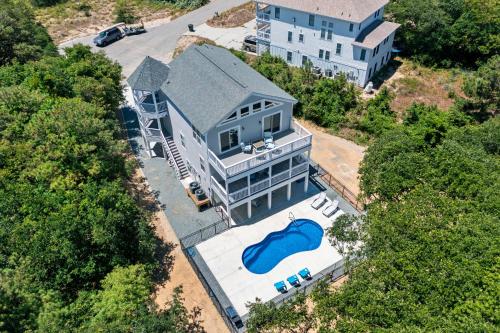 Driftwood — 4-Star Luxury Hotel in None, United States