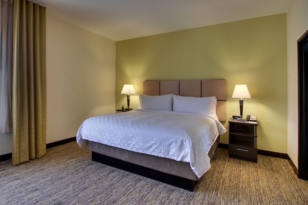 Candlewood Suites Wichita East by IHG - photo 10