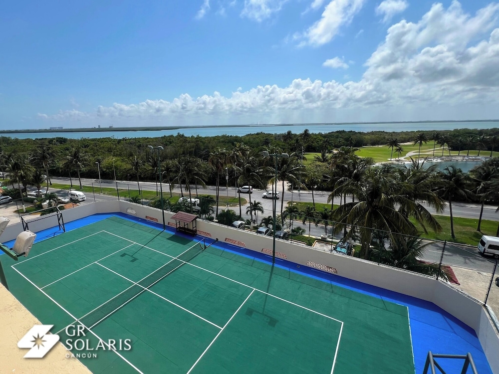 Tennis court