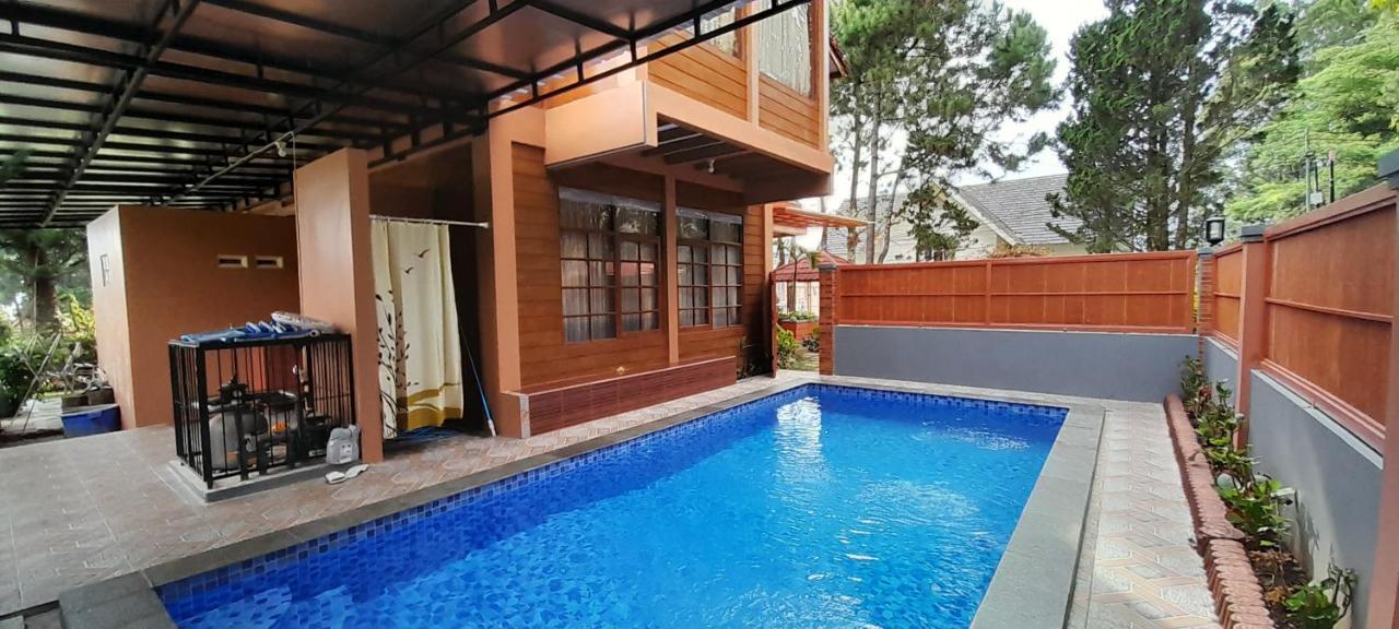 Villa Dinar Tulip Vib — 4-Star Luxury Hotel in Lembang, Indonesia
