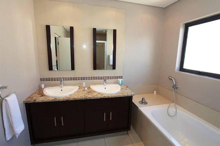The Capital Esprit — 4-Star Luxury Hotel in Johannesburg, South Africa