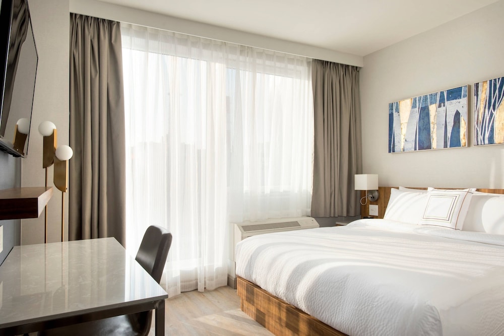 TownePlace Suites by Marriott New York Long Island City Manhattan View - photo 10