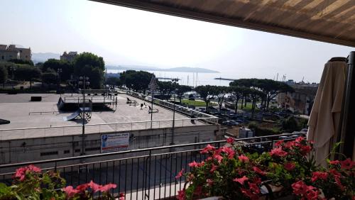 Formiae Hsg Panoramica Centrale Casa Vacanze 100Mq Box Auto Riservato — 4-Star Luxury Hotel in Formia, Italy