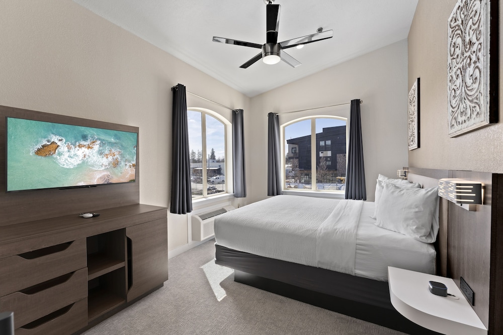 Sandpoint Hotel & Suites Downtown - photo 9