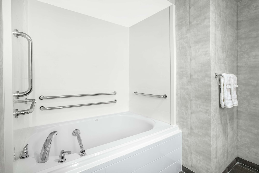 Hilton Garden Inn Palm Beach Gardens - photo 44