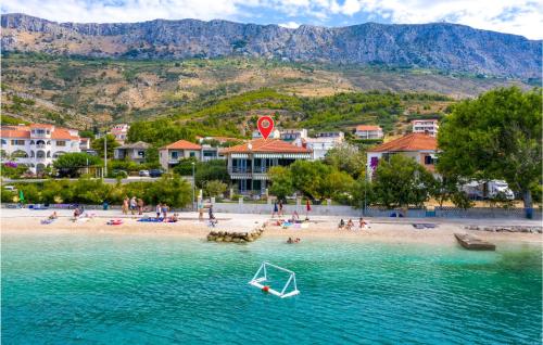 Holiday Home Poljicka Cesta — 4-Star Luxury Hotel in Dugi Rat, Croatia