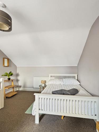 Amaya Five Newly renovated Very spacious Sleeps 6 Walking distance to town centre Grantham Free Gym Access — 4-Star Luxury Hotel in Grantham, United Kingdom