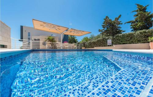 2 Bedroom Nice Home In Novalja — 5-Star Luxury Hotel in Novalja, Croatia