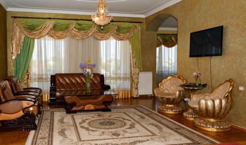 Santorini - carbon neutral hotel in Chisinau