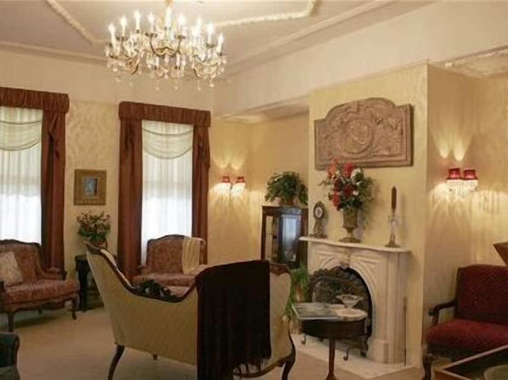 Bybee's Historic Inn - photo 44