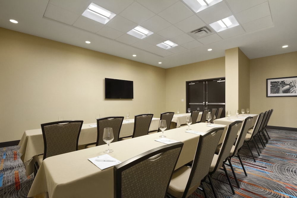 Embassy Suites by Hilton Knoxville West - photo 34
