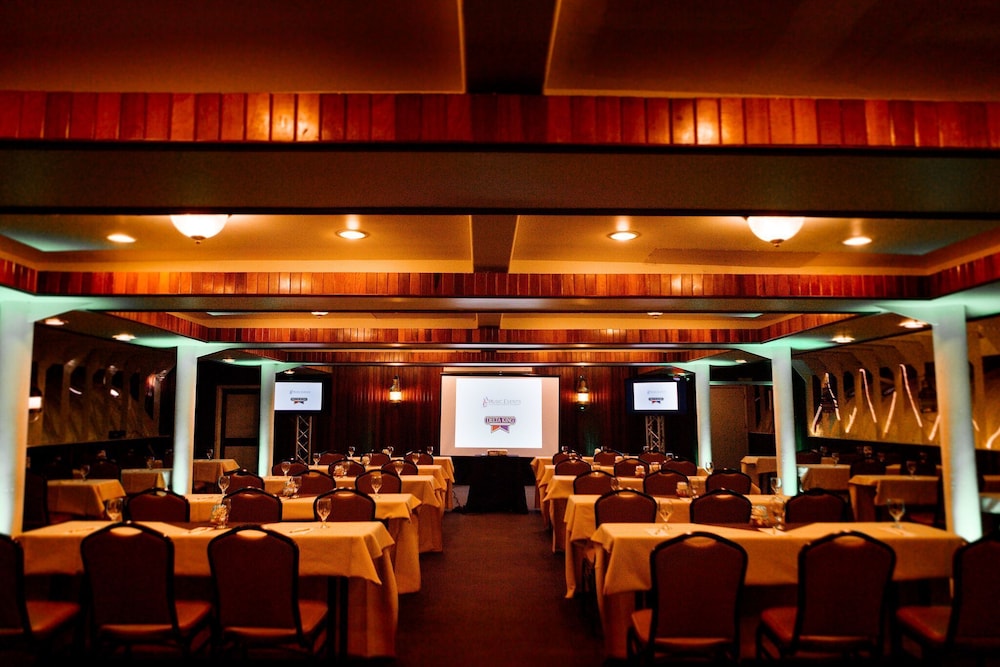 Delta King Hotel - photo 37