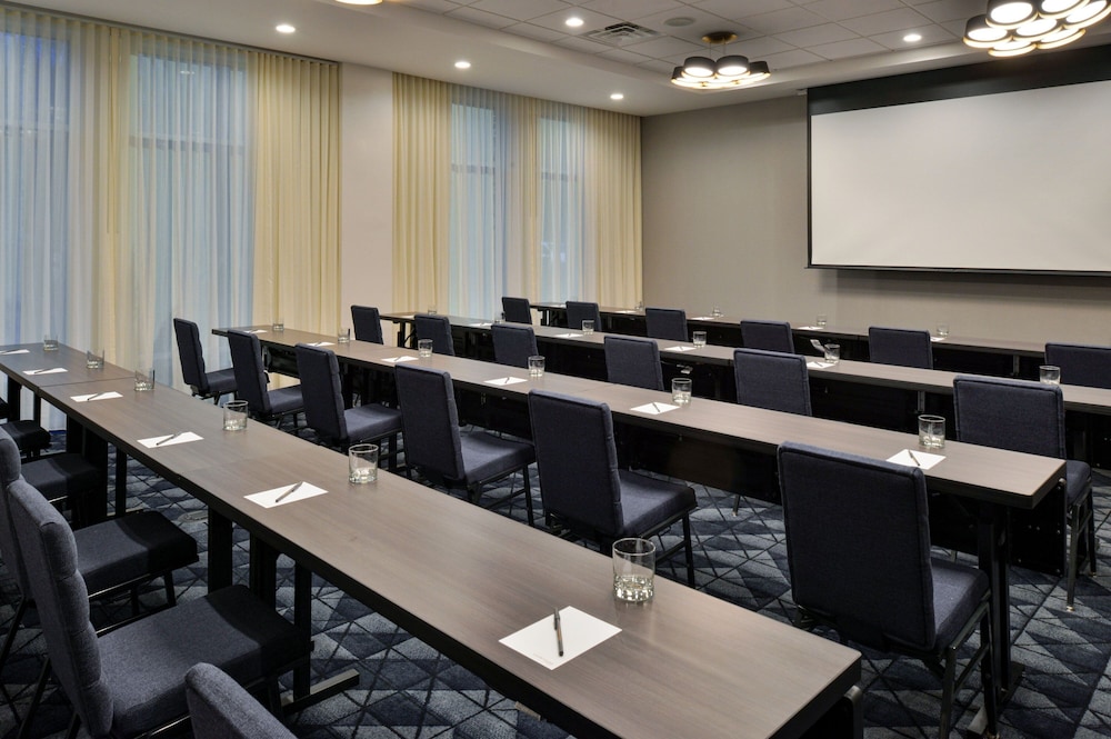 Courtyard by Marriott Raleigh Cary Crossroads - photo 40