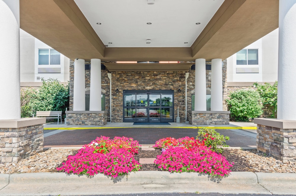 Holiday Inn Express Hotel & Suites Mount Airy by IHG - photo 25