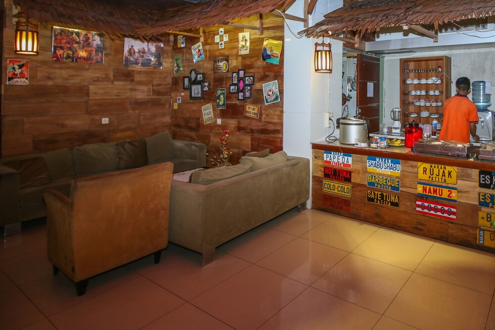 Airy Lapangan Merdeka Ambon Wem Reawaru 7B — Ambon — photo 4