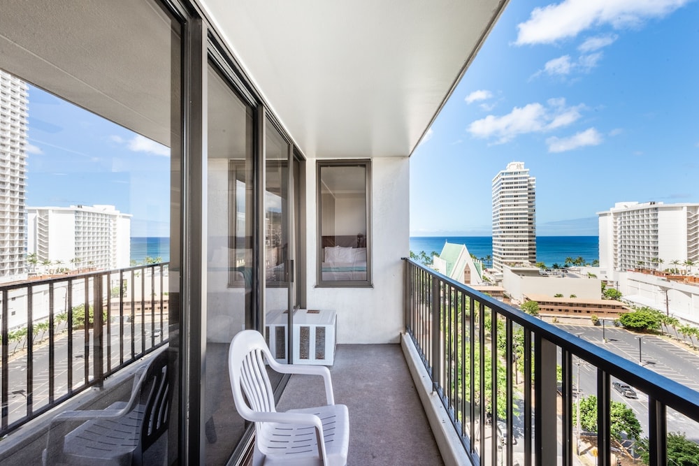 Breezy 12th Floor Waikiki Condo with FREE Parking by Koko Resort Vacation Rentals - photo 22