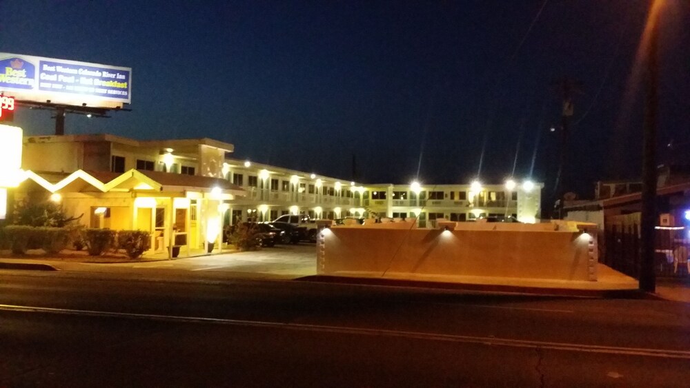 Desert Mirage Inn & Suites - photo 23