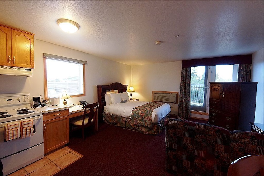 Executive House Suites Hotel & Conference Centre — High Level — photo 3