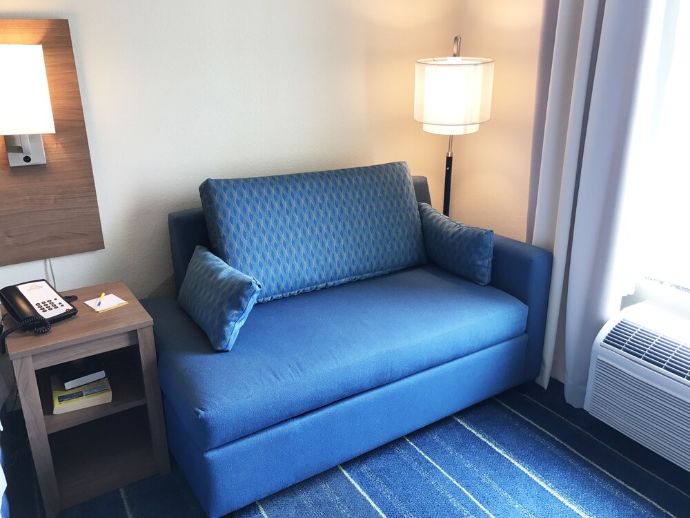 Cadiz Inn - photo 9