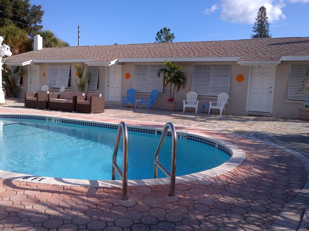 The Bungalows - photo 36