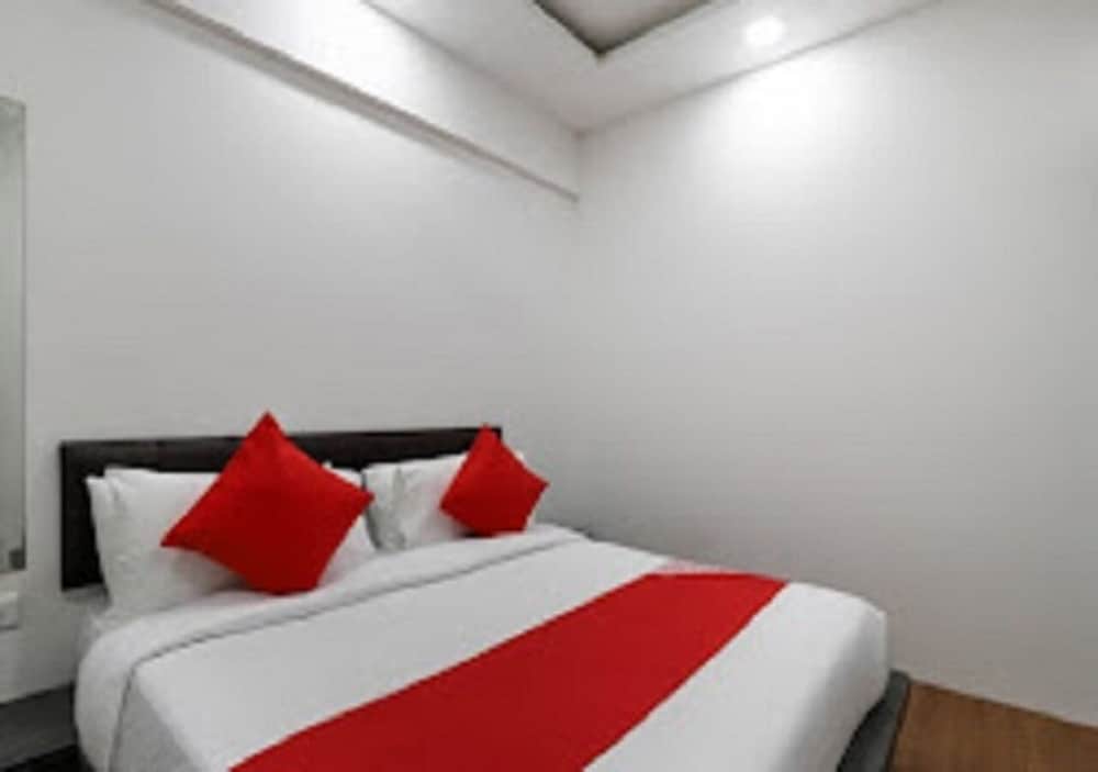 Peradiot Hotel Vastrapur — Ahmedabad