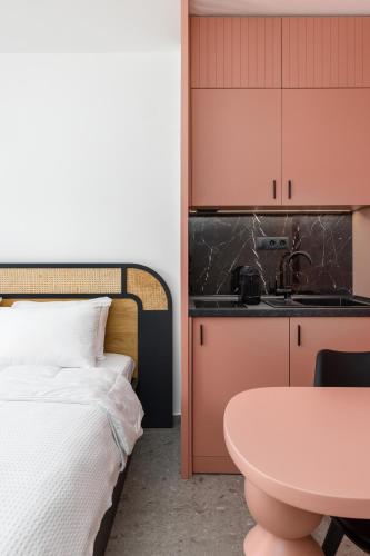 Lorian Suite by Alchemia City Center — 4-Star Luxury Hotel in Thessaloniki, Greece