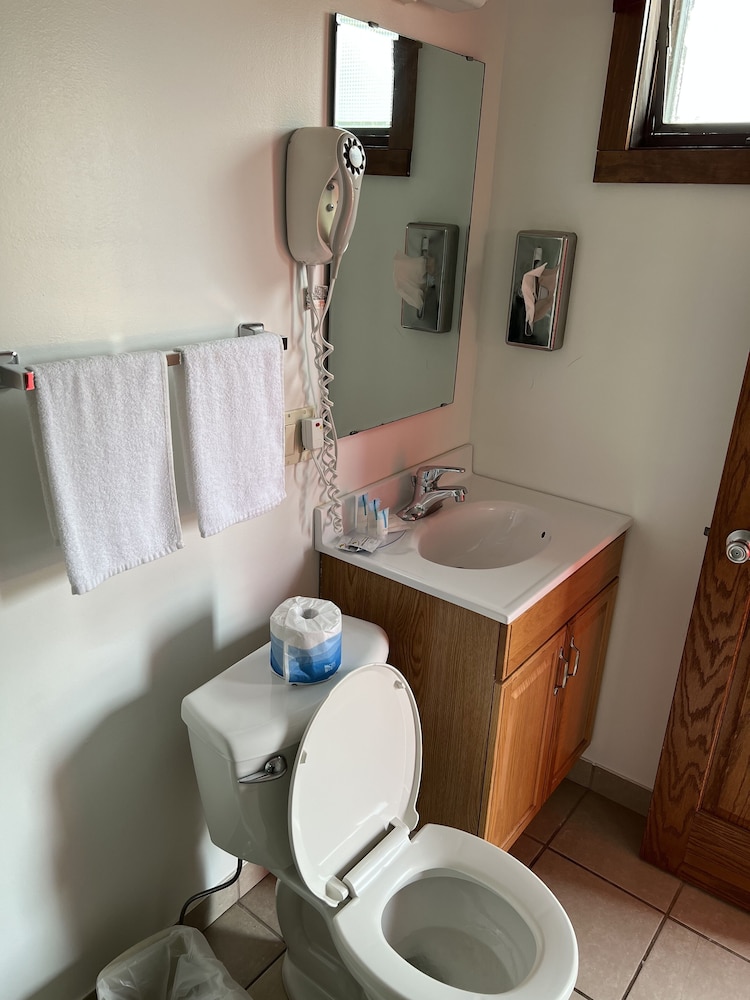 All Star Inn & Suites - photo 300