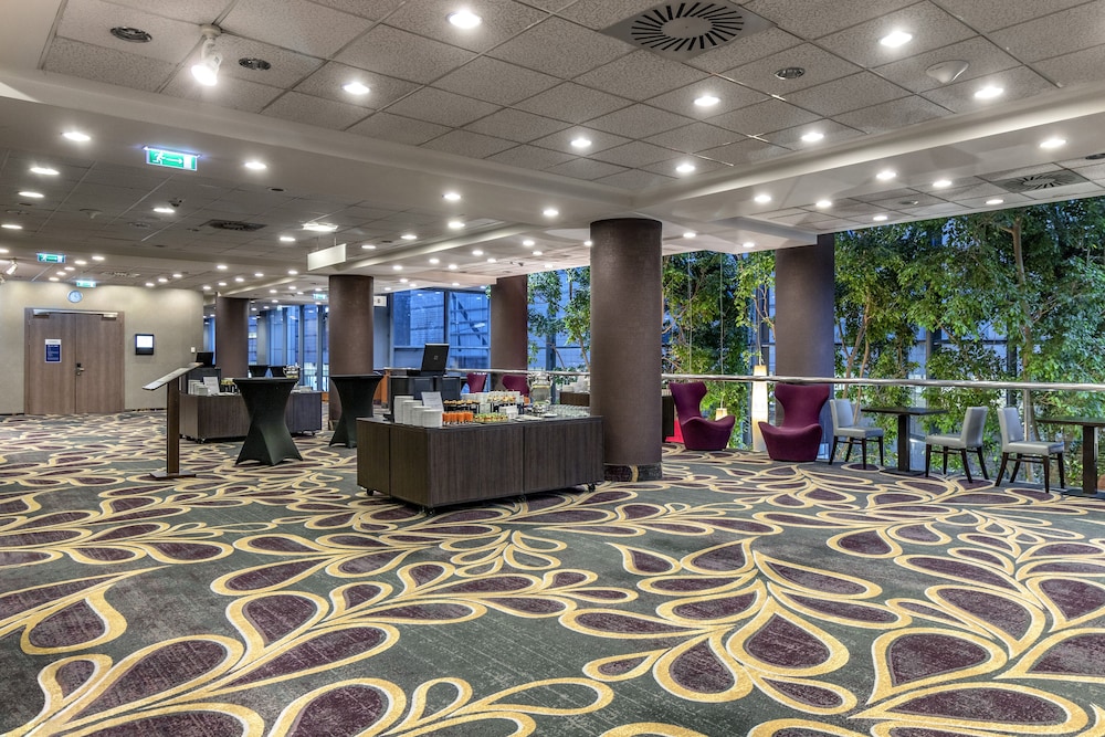 מזון ומשקאות