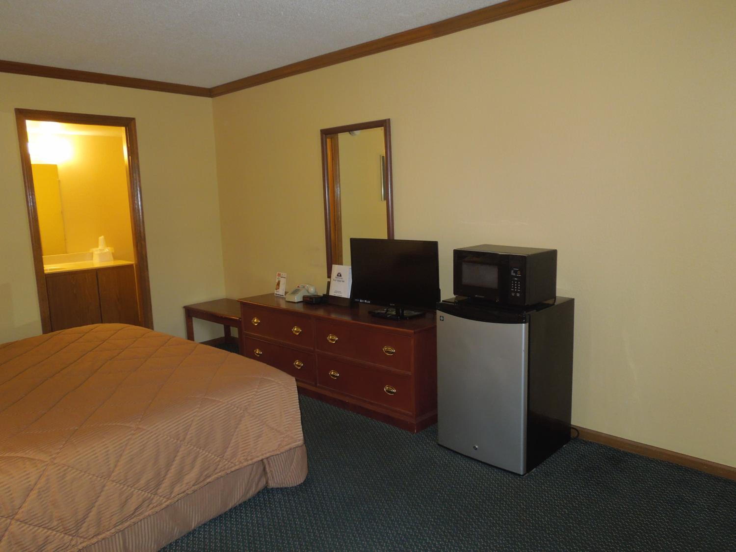 Americas Best Value Inn Maumee Toledo - photo 15