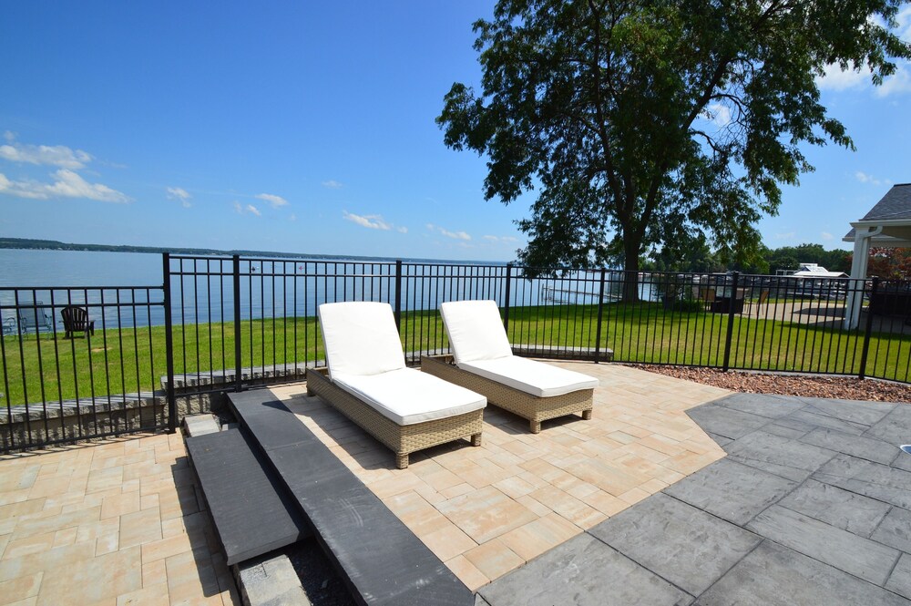 Waters Edge B&B Resort - photo 21
